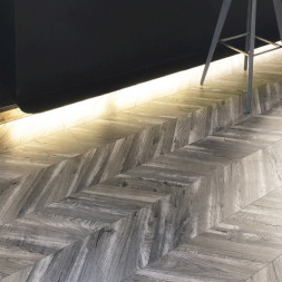 K4439 RH Дуб Корнборг Natural Touch Wide Plank